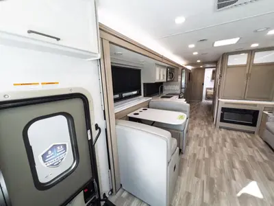 2027 Thor Motor Coach Windsport photo 10