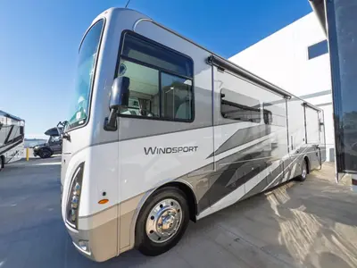 2027 Thor Motor Coach Windsport photo 29