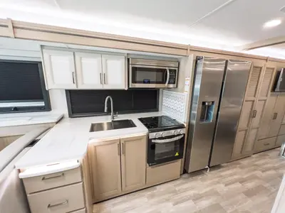 2027 Thor Motor Coach Windsport photo 12