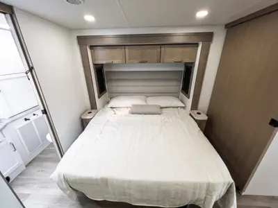 2027 Entegra Coach Vision XL photo 16