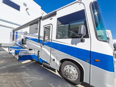 2027 Entegra Coach Vision XL photo 22