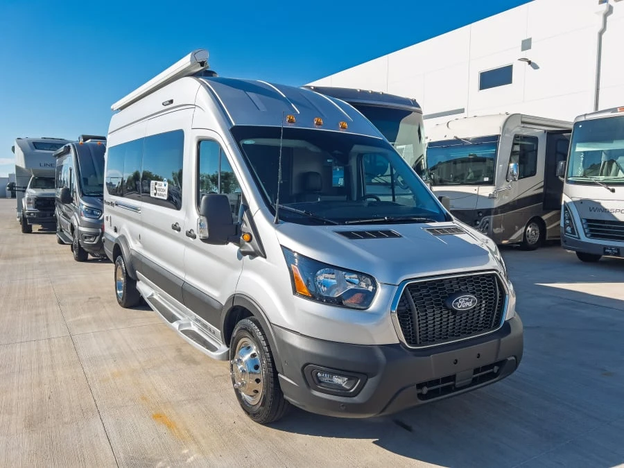 2027 Pleasure Way Ontour exterior