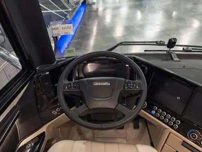 2027 Tiffin Motorhomes Zephyr photo 3