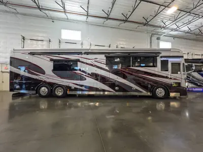 2027 Tiffin Motorhomes Zephyr photo 21