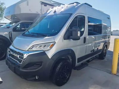 2027 Thor Motor Coach Rize photo 18