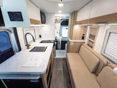 2027 Thor Motor Coach Rize photo 5