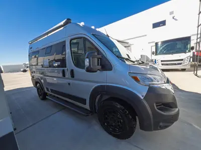 2027 Thor Motor Coach Rize photo 15