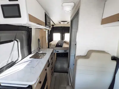 2027 Thor Motor Coach Talavera photo 6
