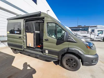 2027 Thor Motor Coach Talavera photo 17