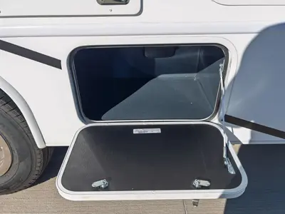 2027 Entegra Coach Odyssey photo 21