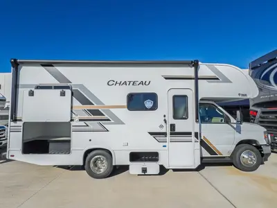 2027 Thor Motor Coach Chateau photo 18