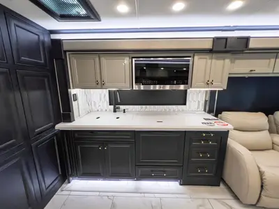 2027 Tiffin Motorhomes Allegro BUS photo 10