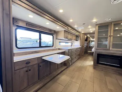 2023 Tiffin Motorhomes Breeze 33BR photo 5
