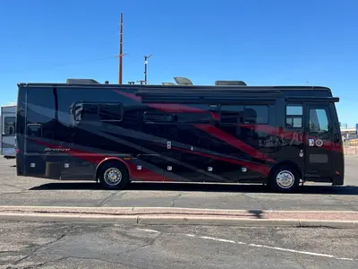 2023 Tiffin Motorhomes Breeze 33BR photo 24