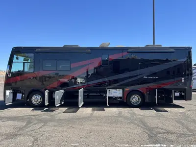 2023 Tiffin Motorhomes Breeze 33BR photo 23