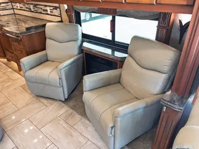 2017 Tiffin Motorhomes Allegro BUS photo 7