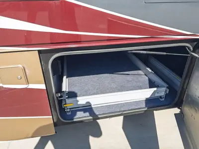 2017 Tiffin Motorhomes Allegro BUS photo 24