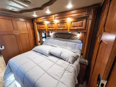 2017 Tiffin Motorhomes Allegro BUS photo 15