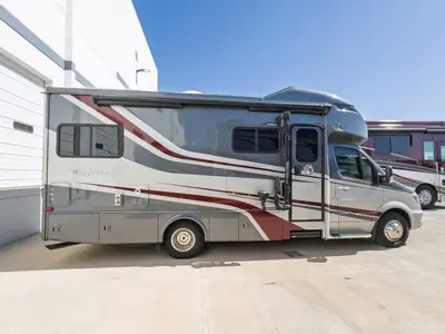 2019 Tiffin Motorhomes Wayfarer photo 16