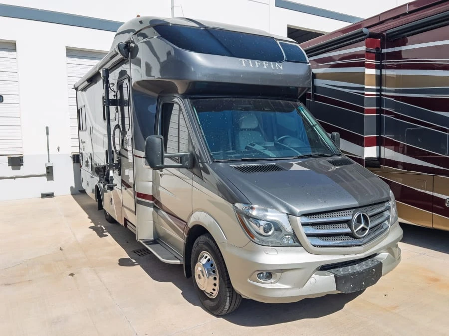 2019 Tiffin Motorhomes Wayfarer exterior