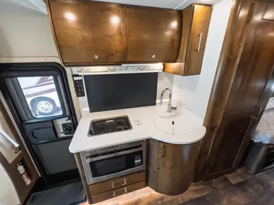2019 Tiffin Motorhomes Wayfarer photo 9
