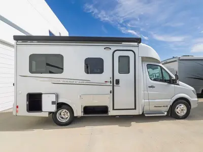 2018 Pleasure Way Plateau XL photo 18
