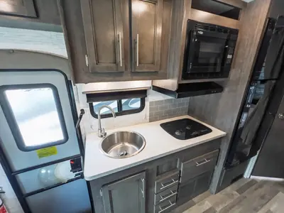 2025 Entegra Coach Odyssey SE photo 10