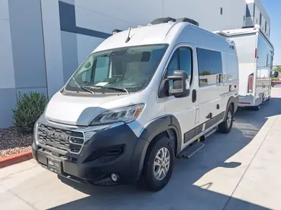 2026 Thor Motor Coach Rize photo 19
