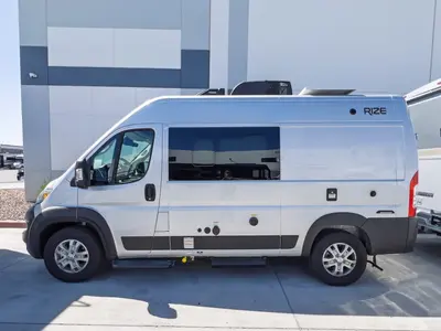 2026 Thor Motor Coach Rize photo 18