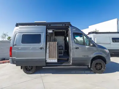 2023 Tiffin Motorhomes GH1 photo 16
