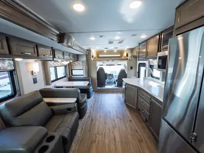 2023 Renegade Verona photo 4