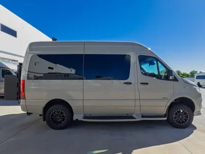 2025 Midwest Automotive Designs Luxe Cruiser photo 16