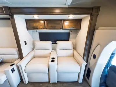 2021 Tiffin Motorhomes Wayfarer photo 8