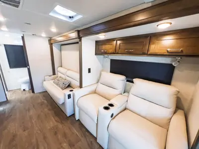 2021 Tiffin Motorhomes Wayfarer photo 7