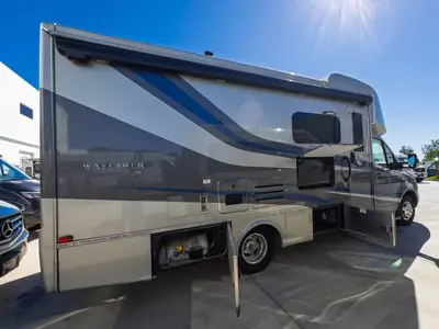 2021 Tiffin Motorhomes Wayfarer photo 18