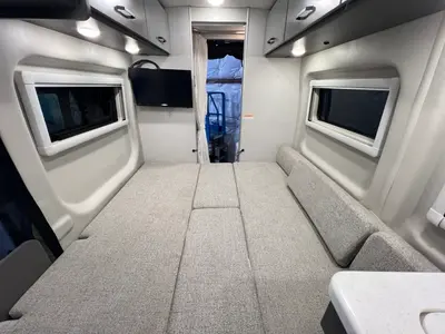 2025 Thor Motor Coach Palladium photo 15