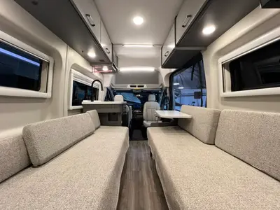 2025 Thor Motor Coach Palladium photo 4