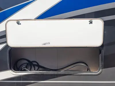 2022 Thor Motor Coach Tiburon photo 27