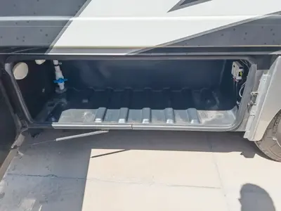 2022 Thor Motor Coach Tiburon photo 28