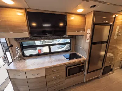 2022 Thor Motor Coach Tiburon photo 10