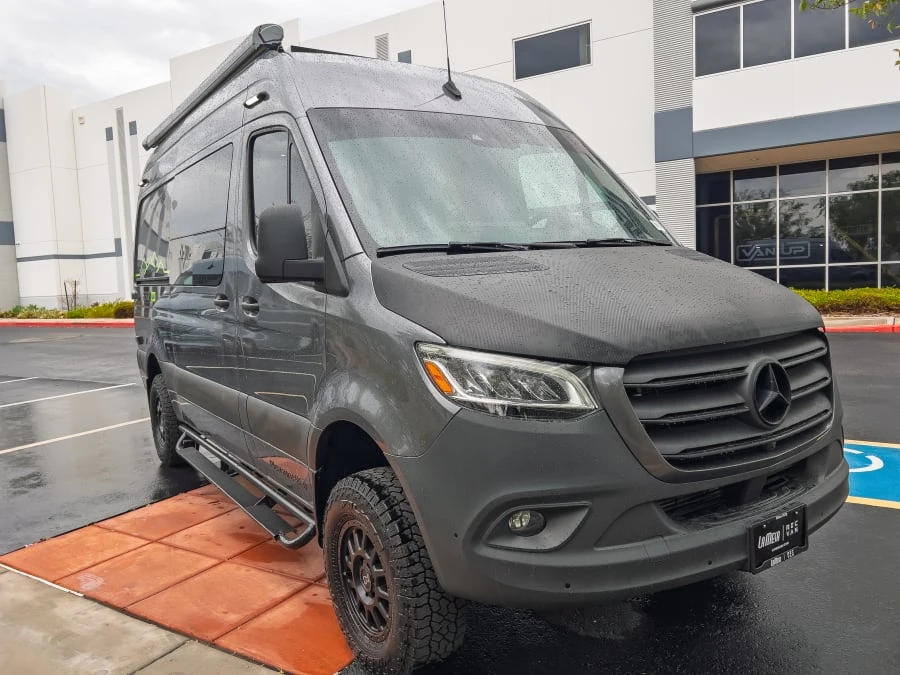 2022 Pleasure Way Recon exterior