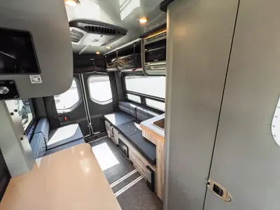 2025 Airstream Interstate photo 7