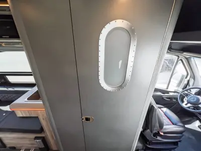 2025 Airstream Interstate photo 8