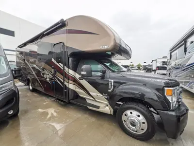 2021 Thor Motor Coach Omni photo 19