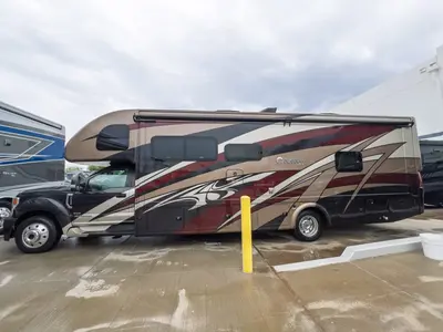 2021 Thor Motor Coach Omni photo 24