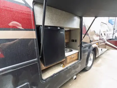 2021 Thor Motor Coach Omni photo 22