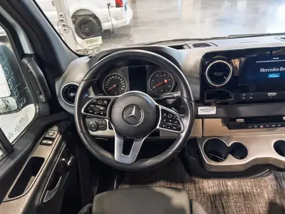 2022 Thor Motor Coach Sanctuary photo 4
