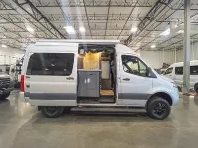 2022 Thor Motor Coach Sanctuary photo 19