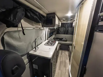 2022 Thor Motor Coach Sanctuary photo 8