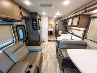 2023 Thor Motor Coach Quantum photo 6
